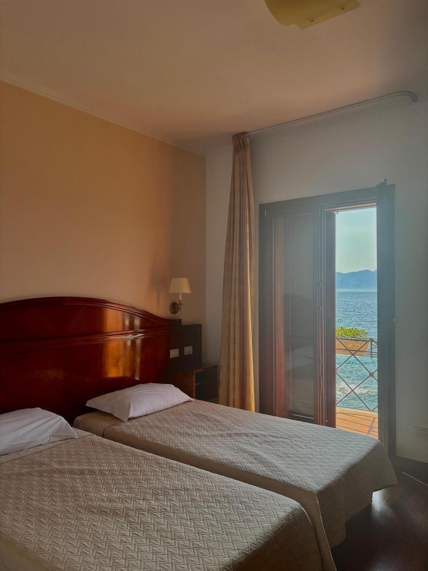 Twin Room Sea View